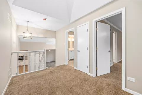 Entry Way - Undisclosed, Crete, IL 60417 photo 3 of 4