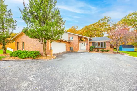 24622 S Stone Ridge Ln, Crete, IL 60417
