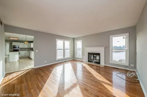 990 Cobblers Crossing Xing, Elgin, IL 60120 photo 5