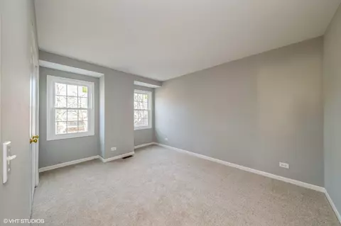 990 Cobblers Crossing Xing, Elgin, IL 60120 photo 12