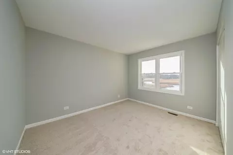 990 Cobblers Crossing Xing, Elgin, IL 60120 photo 13