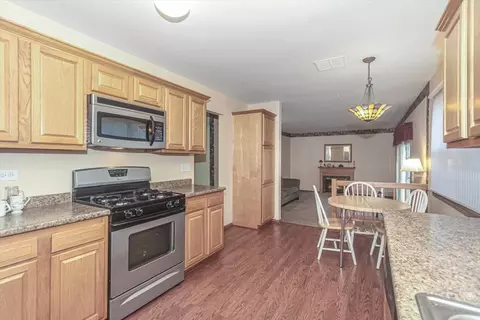 703 Malcolm Ln, West Dundee, IL 60118 photo 8