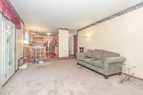 703 Malcolm Ln, West Dundee, IL 60118 photo 14