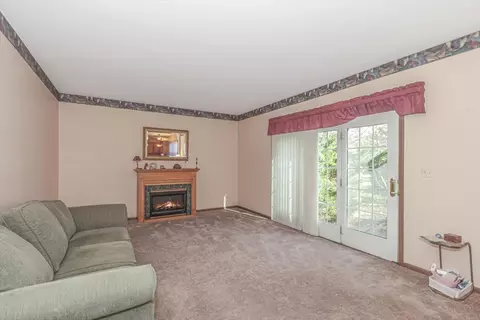 703 Malcolm Ln, West Dundee, IL 60118 photo 11