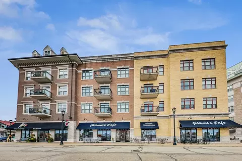 24 W Station St #416, Palatine, IL 60067
