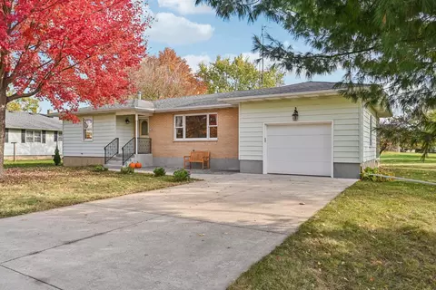 6304 Elm St, Union, IL 60180