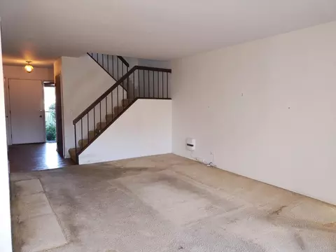 Living - 2616 Smith St, Rolling Meadows, IL 60008 photo 2 of 4
