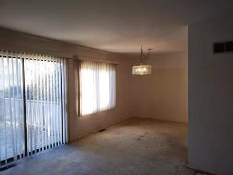 Living - 2616 Smith St, Rolling Meadows, IL 60008 photo 3 of 4