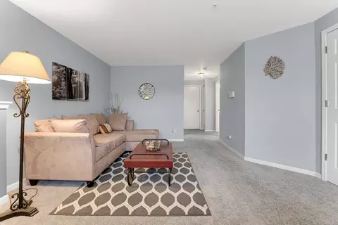 681 River Mill Pkwy, Wheeling, IL 60090 photo 16