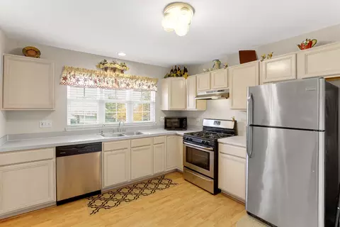 681 River Mill Pkwy, Wheeling, IL 60090 photo 10