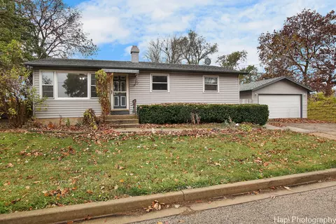 408 Cedar Crest Ct, Round Lake, IL 60073