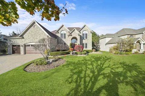 26232 Oak Crest Ln, Plainfield, IL 60585