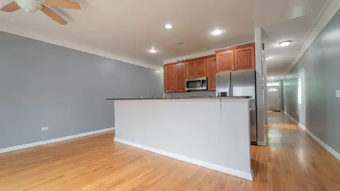 2878 E 94th St, Chicago, IL 60617 photo 9