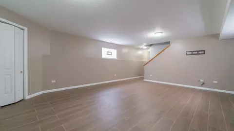 2878 E 94th St, Chicago, IL 60617 photo 19