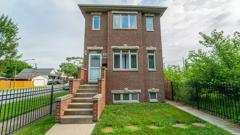 2878 E 94th St, Chicago, IL 60617