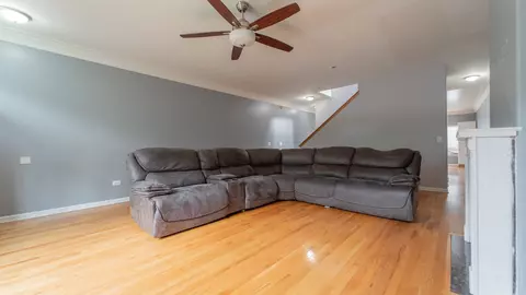 2878 E 94th St, Chicago, IL 60617 photo 5