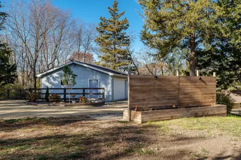 10182 Hamborg Rd, Roscoe, IL 61073 photo 3