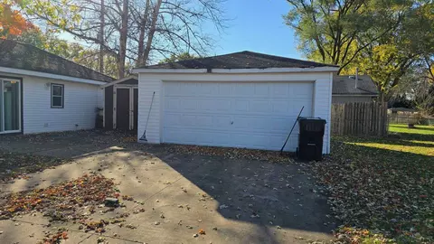 513 W Bally Rd, Mchenry, IL 60050 photo 11