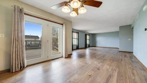 802 Old Hunter Run, Byron, IL 61010 photo 7