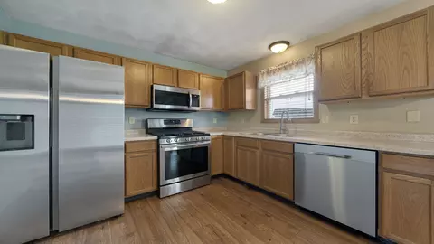 802 Old Hunter Run, Byron, IL 61010 photo 8