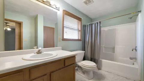 802 Old Hunter Run, Byron, IL 61010 photo 17