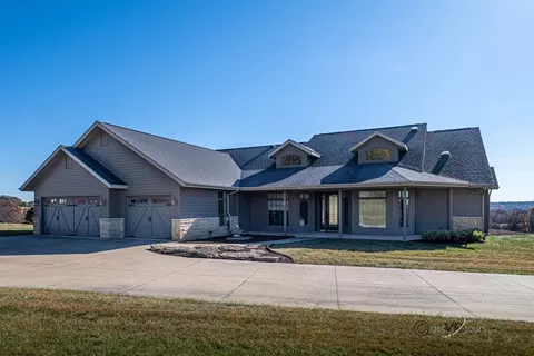 1 Nightingale Ct, Galena, IL 61036