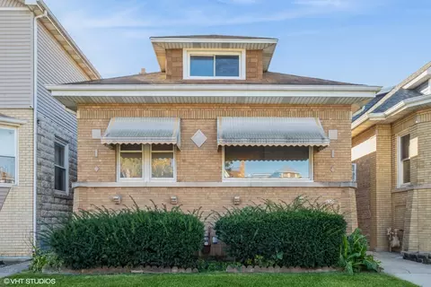 5735 W Eddy St, Chicago, IL 60634