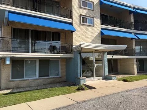 9525 S Kedzie Ave #2A, Evergreen Park, IL 60805