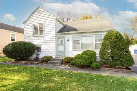 Exterior - 7724 S Thomas Ave, Bridgeview, IL 60455 photo 2 of 12