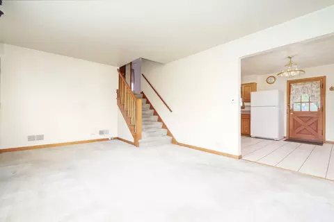 Living - 7724 S Thomas Ave, Bridgeview, IL 60455 photo 3 of 4