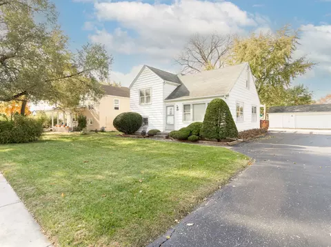Exterior - 7724 S Thomas Ave, Bridgeview, IL 60455 photo 3 of 12