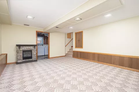 Living - 7724 S Thomas Ave, Bridgeview, IL 60455 photo 4 of 4