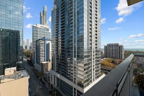 1400 S Michigan Ave #1703, Chicago, IL 60605