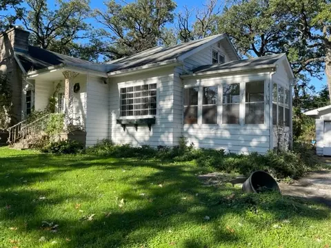 22830 Lahon Rd, Steger, IL 60475 photo 1
