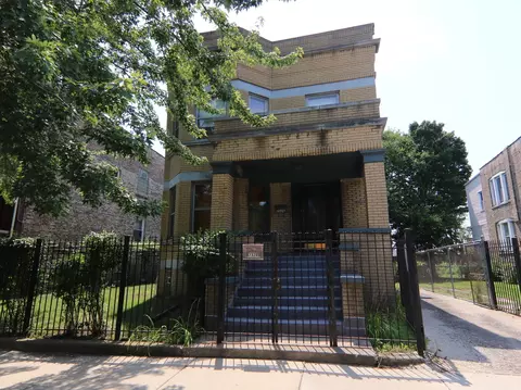 7326 S Coles Ave, Chicago, IL 60649