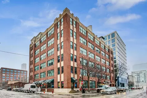812 W Van Buren St #6HI, Chicago, IL 60607