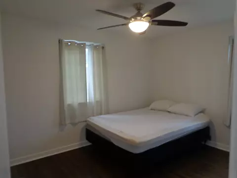 Bedroom - 115 Fellows Ct, Elmhurst, IL 60126 photo 2 of 3