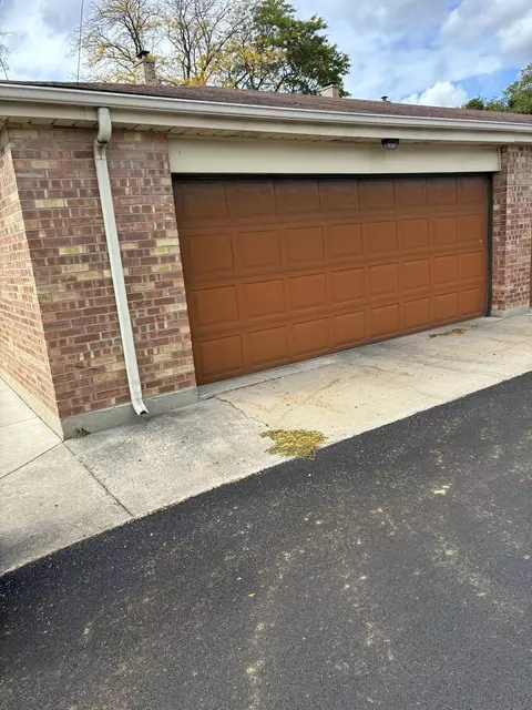 Exterior - 115 Fellows Ct, Elmhurst, IL 60126 photo 3 of 3