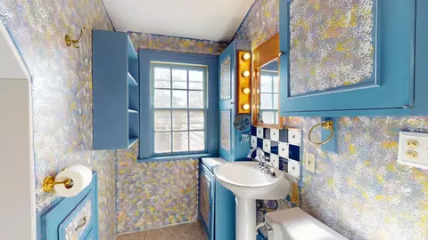 Bath - 1209 W Daniel St, Champaign, IL 61821 photo 2 of 4