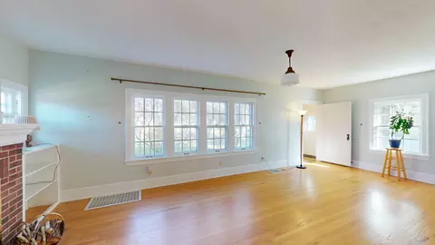 Living - 1209 W Daniel St, Champaign, IL 61821 photo 3 of 4