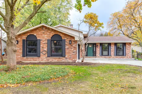 6 S207 Country Dr, Naperville, IL 60540