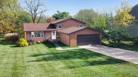 3737 Glendenning Rd, Downers Grove, IL 60515