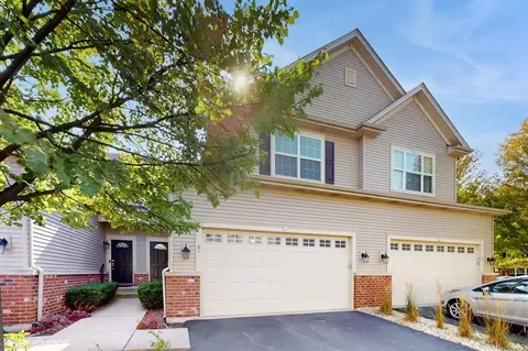 61 Melrose Ct, South Elgin, IL 60177
