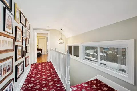 Entry Way - 1010 N Main St, Wheaton, IL 60187 photo 3 of 3
