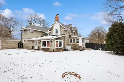 Exterior - 1010 N Main St, Wheaton, IL 60187 photo 4 of 5