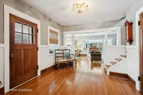 Entry Way - 1010 N Main St, Wheaton, IL 60187 photo 1 of 3