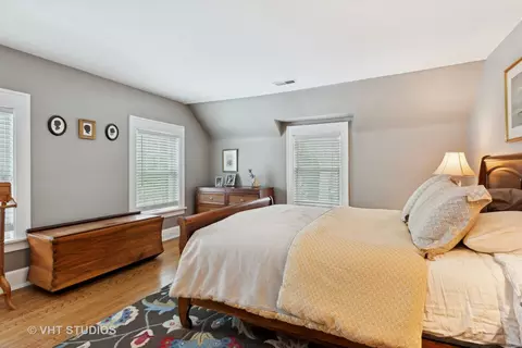 Bedroom - 1010 N Main St, Wheaton, IL 60187 photo 1 of 3