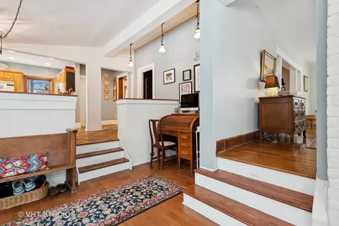 Entry Way - 1010 N Main St, Wheaton, IL 60187 photo 2 of 3