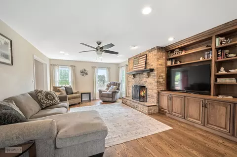13113 Cathy Ln, Plainfield, IL 60585 photo 8