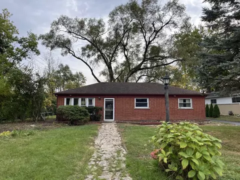 123 E 13th Pl, Lombard, IL 60148